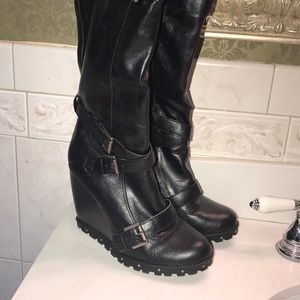 Black boots - Dollhouse size 8.5